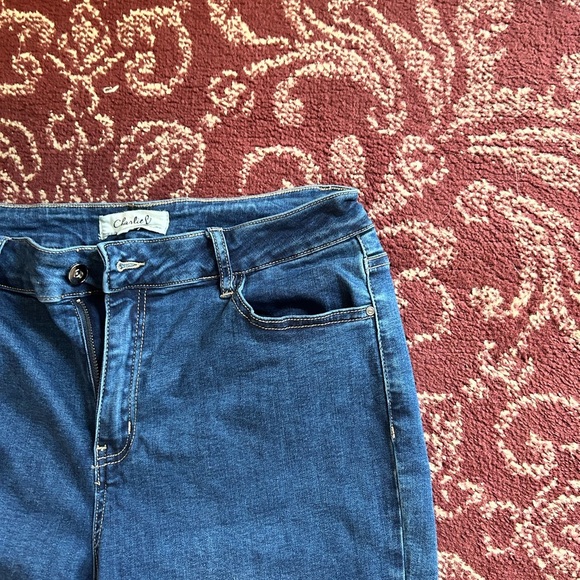 CHARLIE B Women's size 12 jeans - comfortable fitting jeans-new or like new - Picture 2 of 7